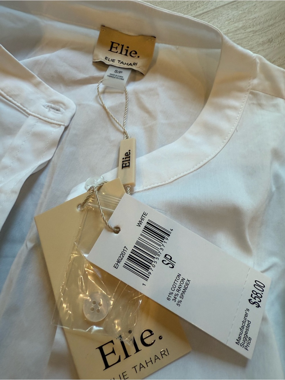 Elie Tahari White Collarless Button Blouse - Picture 2 of 3